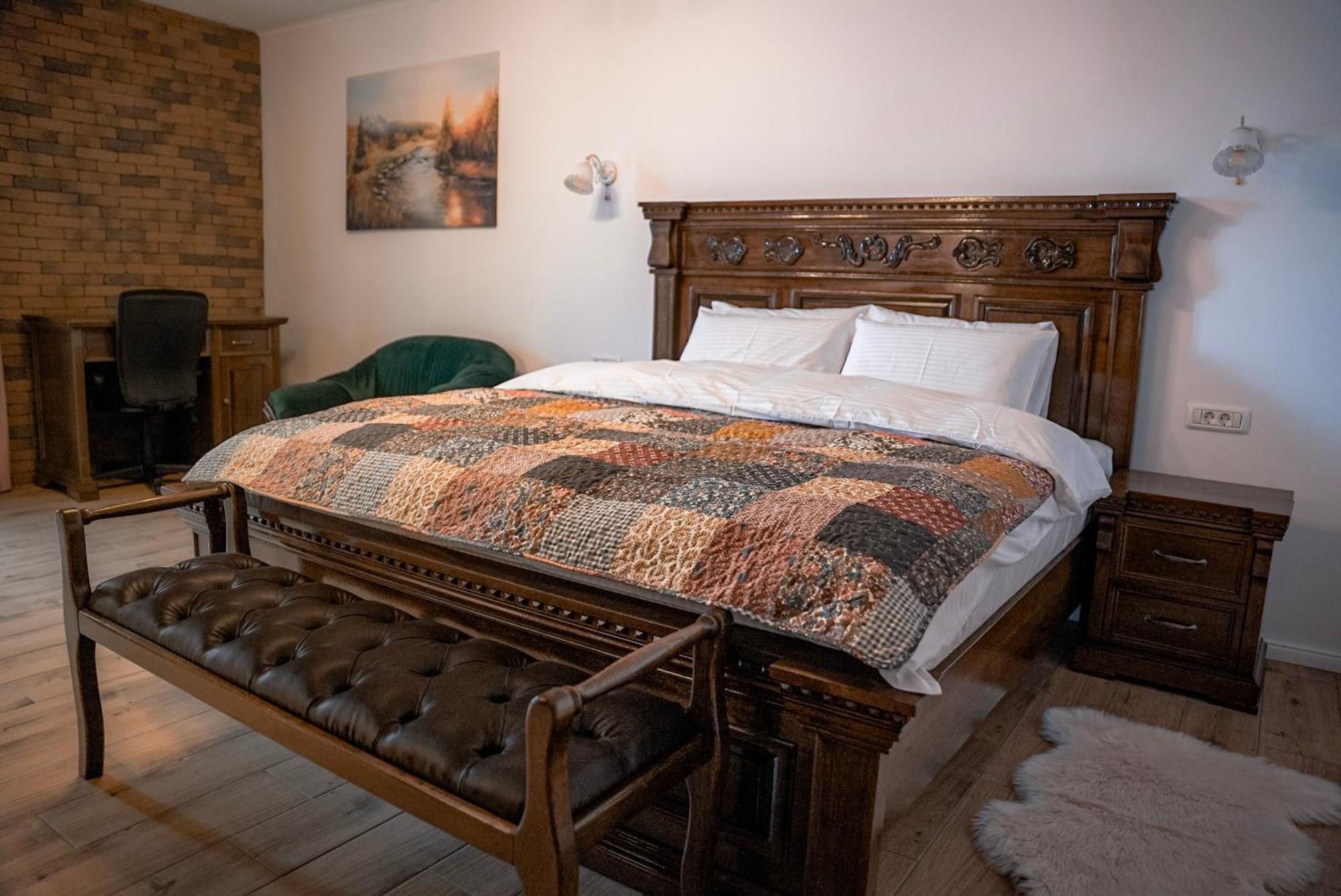 Boutique Marlen Bed & Breakfast Ghimbav Exterior photo