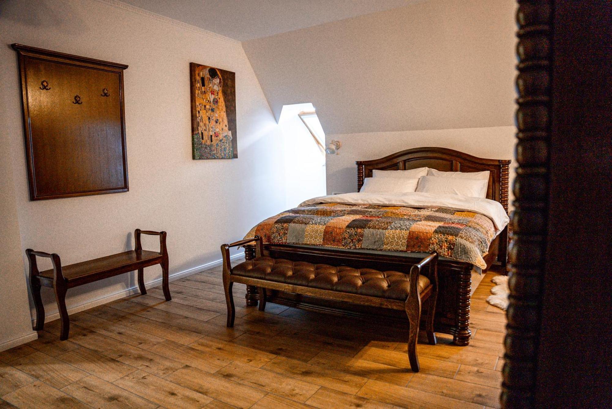 Boutique Marlen Bed & Breakfast Ghimbav Exterior photo