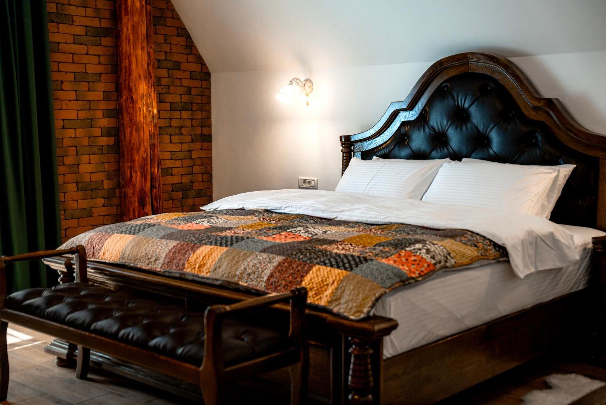 Boutique Marlen Bed & Breakfast Ghimbav Exterior photo
