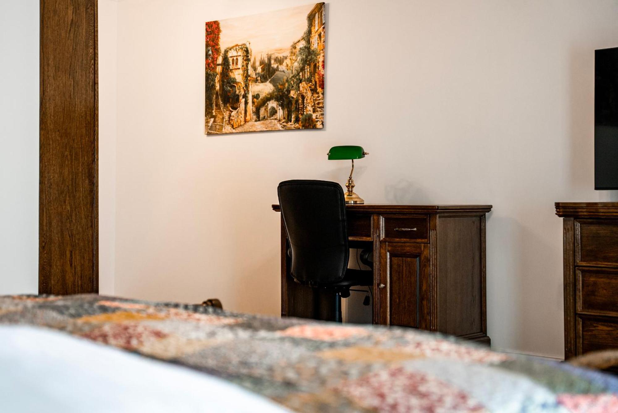 Boutique Marlen Bed & Breakfast Ghimbav Exterior photo